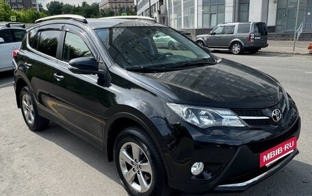 Toyota RAV4, 2015 год, 2 200 000 рублей, 2 фотография