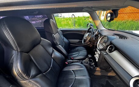 MINI Hatch, 2010 год, 1 200 000 рублей, 19 фотография
