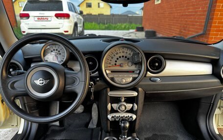 MINI Hatch, 2010 год, 1 200 000 рублей, 18 фотография
