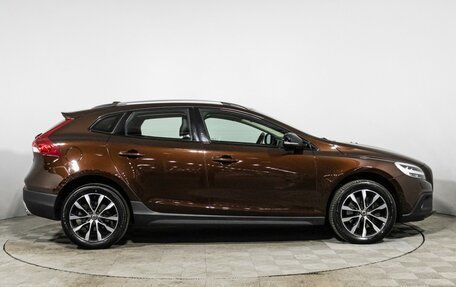 Volvo V40 Cross Country I, 2019 год, 2 299 700 рублей, 4 фотография