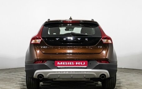 Volvo V40 Cross Country I, 2019 год, 2 299 700 рублей, 6 фотография