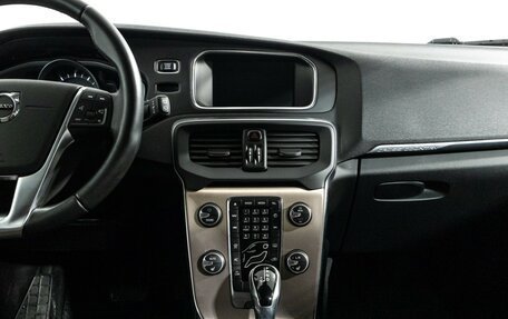 Volvo V40 Cross Country I, 2019 год, 2 299 700 рублей, 14 фотография