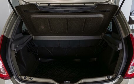 Renault Sandero I, 2010 год, 799 000 рублей, 20 фотография
