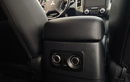 Mitsubishi Pajero IV, 2019 год, 3 499 000 рублей, 26 фотография