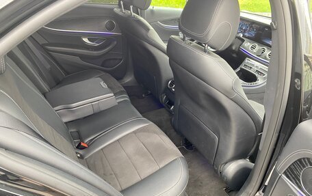Mercedes-Benz E-Класс, 2020 год, 3 700 000 рублей, 9 фотография