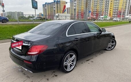 Mercedes-Benz E-Класс, 2020 год, 3 700 000 рублей, 4 фотография