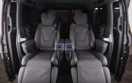 Mercedes-Benz V-Класс, 2025 год, 15 900 000 рублей, 25 фотография
