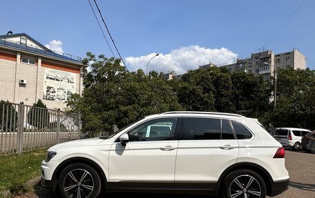Volkswagen Tiguan II, 2018 год, 2 700 000 рублей, 5 фотография