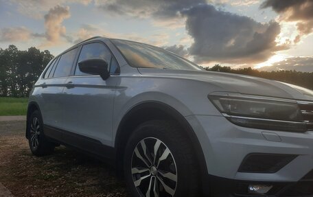Volkswagen Tiguan II, 2019 год, 2 700 000 рублей, 5 фотография