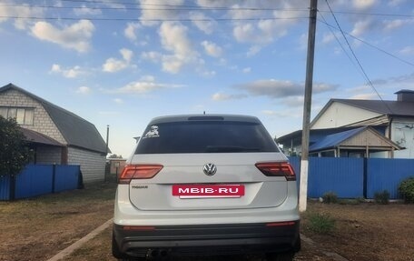 Volkswagen Tiguan II, 2019 год, 2 700 000 рублей, 6 фотография
