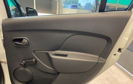 Renault Logan II, 2021 год, 800 000 рублей, 18 фотография