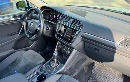Volkswagen Tiguan II, 2018 год, 2 750 000 рублей, 18 фотография