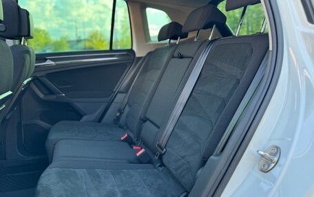 Volkswagen Tiguan II, 2018 год, 2 750 000 рублей, 23 фотография