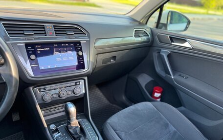 Volkswagen Tiguan II, 2018 год, 2 750 000 рублей, 26 фотография
