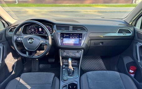 Volkswagen Tiguan II, 2018 год, 2 750 000 рублей, 28 фотография
