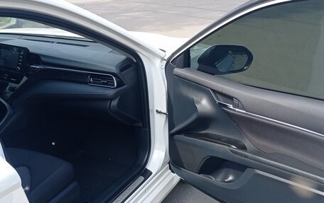 Toyota Camry, 2021 год, 3 490 000 рублей, 4 фотография