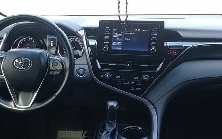 Toyota Camry, 2021 год, 3 490 000 рублей, 9 фотография