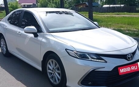 Toyota Camry, 2021 год, 3 490 000 рублей, 12 фотография