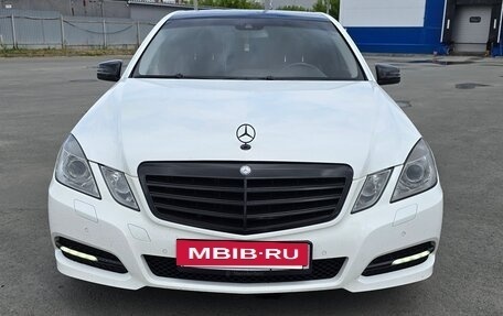 Mercedes-Benz E-Класс, 2012 год, 1 550 000 рублей, 2 фотография
