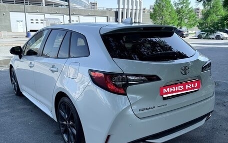 Toyota Corolla, 2019 год, 2 170 000 рублей, 3 фотография