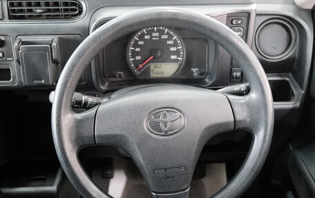 Toyota Succeed I рестайлинг, 2017 год, 1 249 000 рублей, 11 фотография