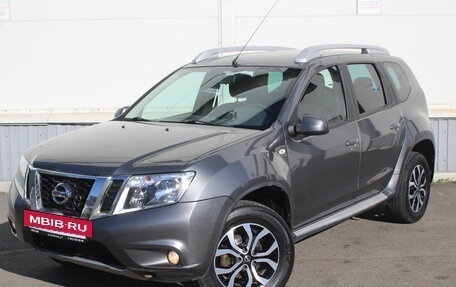 Nissan Terrano III, 2015 год, 910 000 рублей, 2 фотография