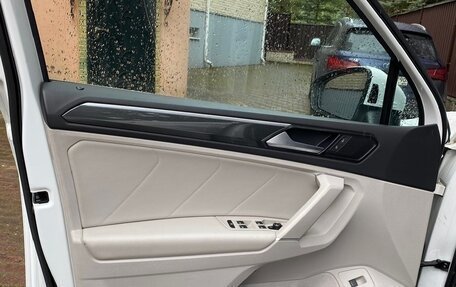 Volkswagen Tiguan II, 2018 год, 3 100 000 рублей, 9 фотография