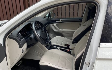 Volkswagen Tiguan II, 2018 год, 3 100 000 рублей, 8 фотография
