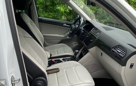 Volkswagen Tiguan II, 2018 год, 3 100 000 рублей, 17 фотография