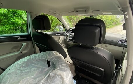 Volkswagen Tiguan II, 2018 год, 3 100 000 рублей, 21 фотография