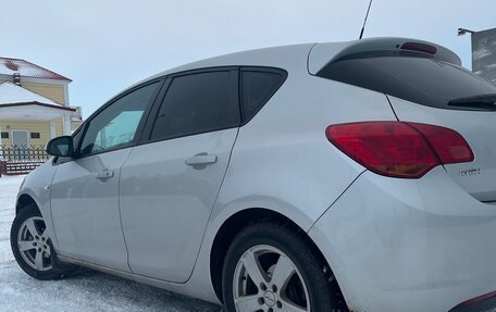 Opel Astra J, 2011 год, 560 000 рублей, 5 фотография