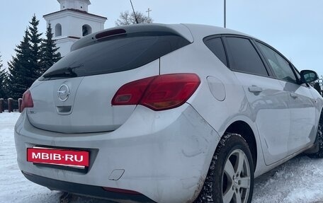 Opel Astra J, 2011 год, 560 000 рублей, 4 фотография