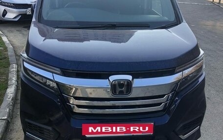 Honda Stepwgn IV, 2018 год, 2 700 000 рублей, 3 фотография
