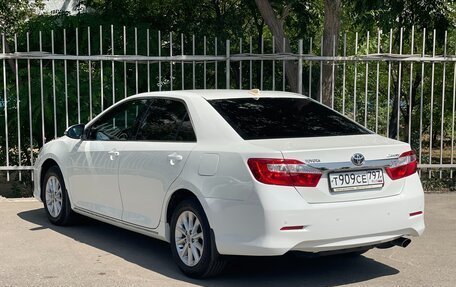 Toyota Camry, 2014 год, 1 580 000 рублей, 10 фотография