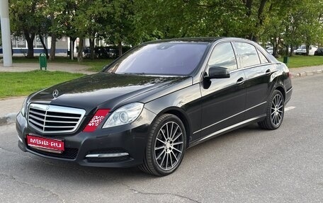 Mercedes-Benz E-Класс, 2012 год, 2 100 000 рублей, 1 фотография