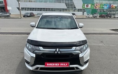 Mitsubishi Outlander III рестайлинг 3, 2018 год, 2 650 000 рублей, 1 фотография
