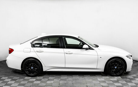 BMW 3 серия, 2018 год, 2 998 000 рублей, 4 фотография