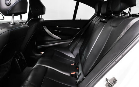 BMW 3 серия, 2018 год, 2 998 000 рублей, 13 фотография