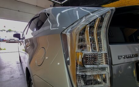 Toyota Prius, 2011 год, 990 000 рублей, 4 фотография
