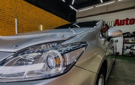 Toyota Prius, 2011 год, 990 000 рублей, 5 фотография
