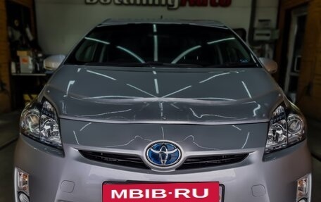 Toyota Prius, 2011 год, 990 000 рублей, 2 фотография