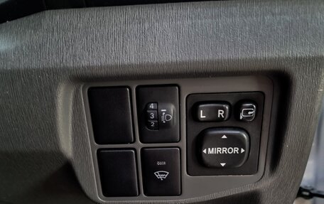 Toyota Prius, 2011 год, 990 000 рублей, 9 фотография