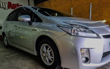Toyota Prius, 2011 год, 990 000 рублей, 12 фотография