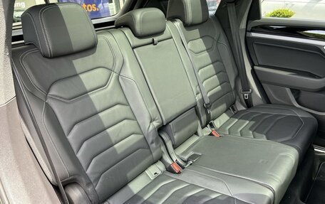 Volkswagen Touareg III, 2023 год, 7 390 000 рублей, 18 фотография
