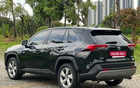 Toyota RAV4, 2020 год, 2 430 000 рублей, 15 фотография