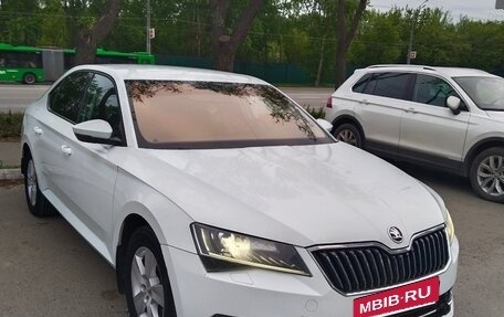 Skoda Superb III рестайлинг, 2017 год, 1 350 000 рублей, 6 фотография