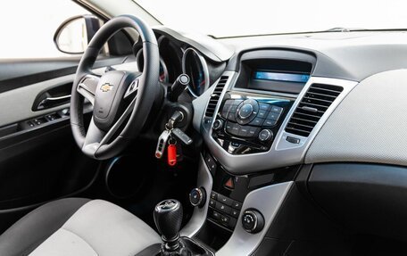 Chevrolet Cruze II, 2011 год, 788 000 рублей, 16 фотография
