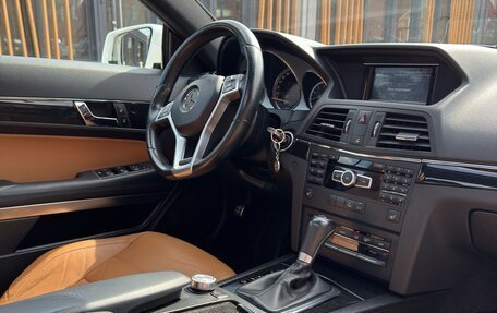 Mercedes-Benz E-Класс, 2013 год, 1 650 000 рублей, 25 фотография