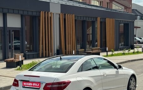 Mercedes-Benz E-Класс, 2013 год, 1 650 000 рублей, 28 фотография