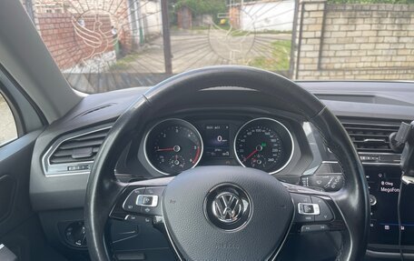 Volkswagen Tiguan II, 2018 год, 2 540 000 рублей, 6 фотография